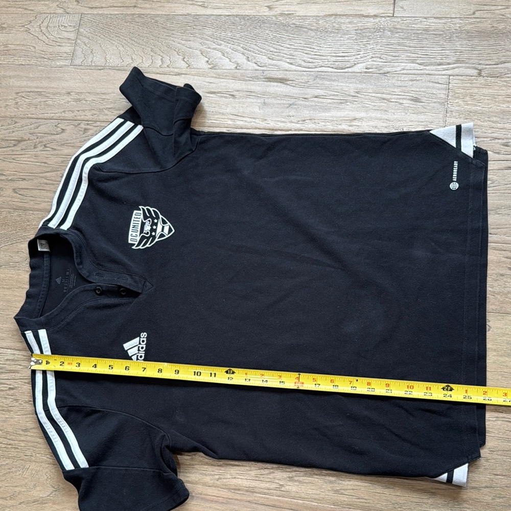 EUC Adidas Men DC United Henley AEROREADY Polo Shirt Top Size Medium M248 -25 - Picture 7 of 9